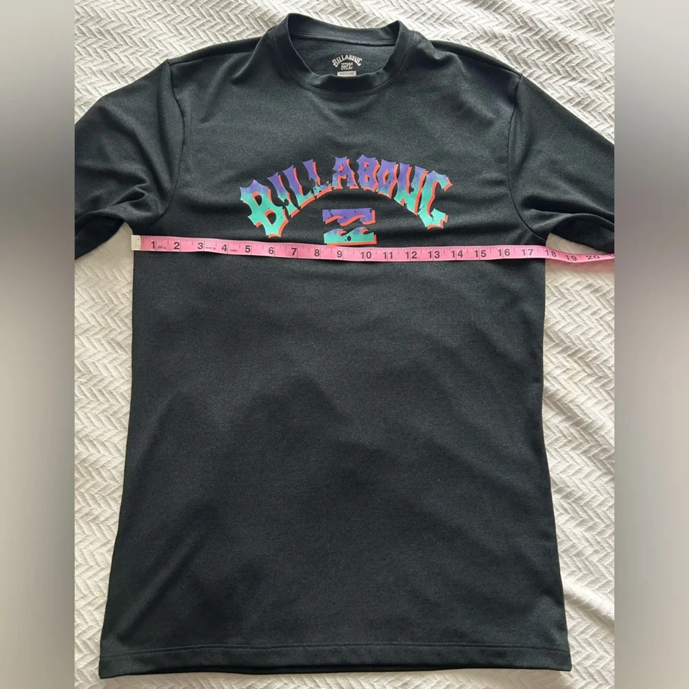 Billabong UV Surf UPF 50+ Sun Protection Long Sleeve Loose Fit Shirt Size Medium